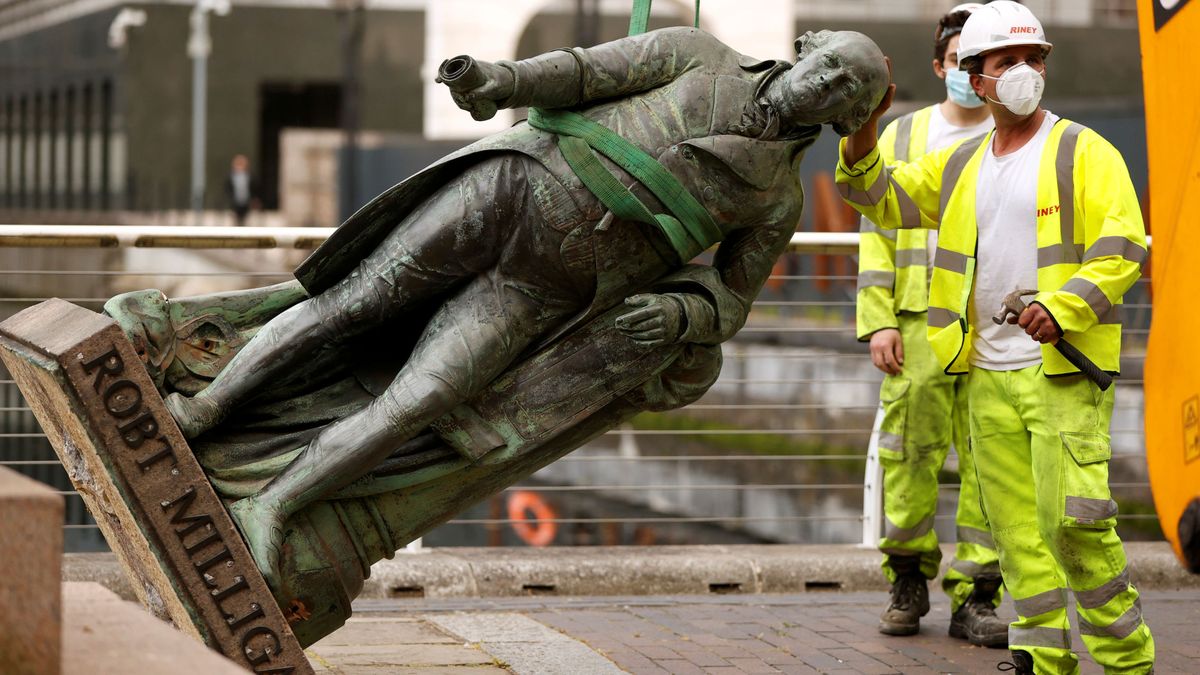 Derribar estatuas no cambiará el pasado, pero debemos repensar algunas