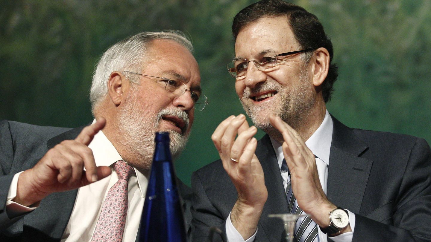 Arias Cañete y Mariano Rajoy (Efe)