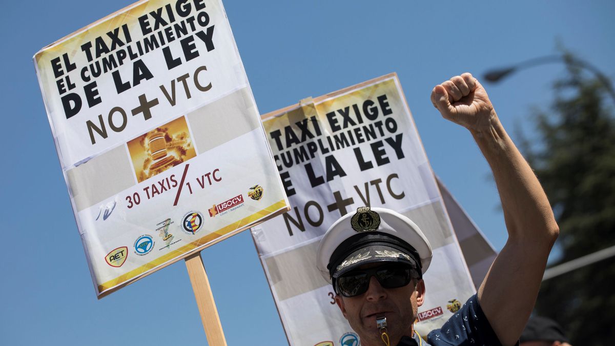 El taxi denuncia a Uber y Cabify a la CNMC por boicot con su "huelga a la japonesa"