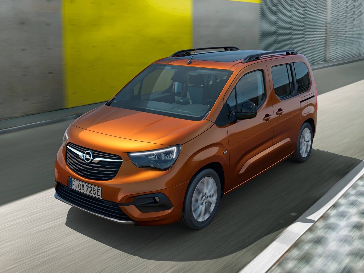El Opel Combo-e Life tiene una batería de 50 kWh con autonomía homologada de 280 kilómetros.