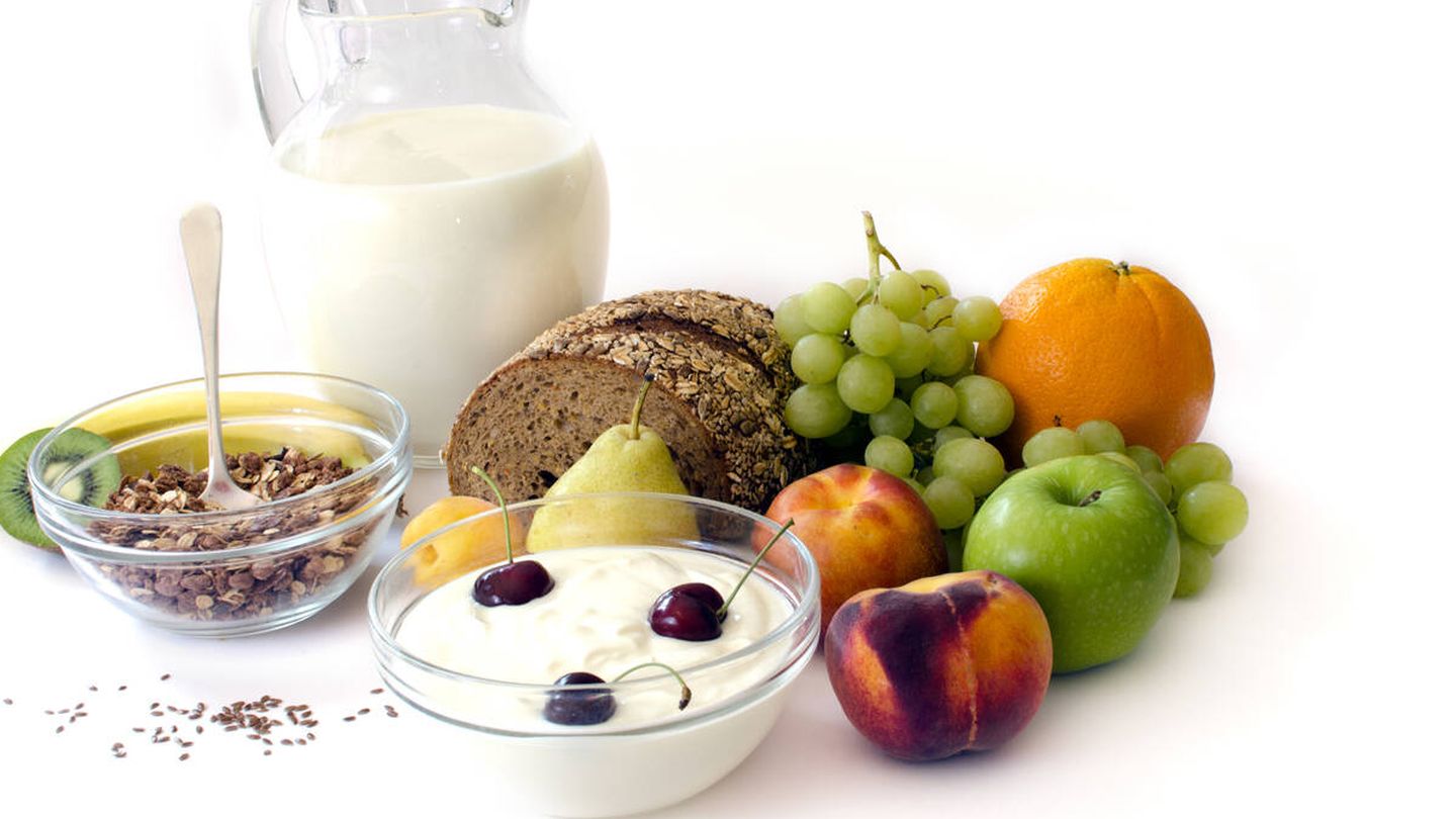 Los lácteos, algunas frutas y el pan son abundantes en FODMAP. (iStock)