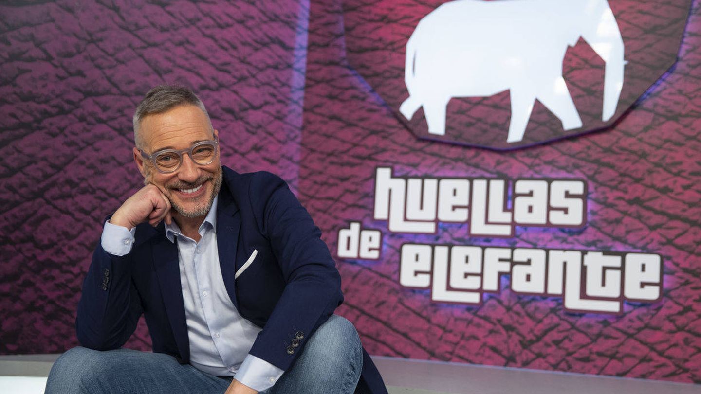 Goyo González presenta 'Huellas de elefante'. (Telemadrid)