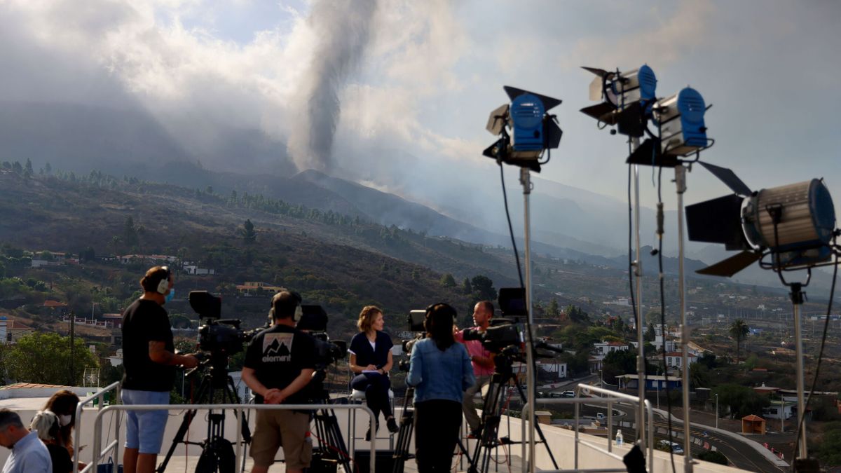 La Palma se harta de mirones: "Mis amigos ya no quieren hablar con los periodistas"