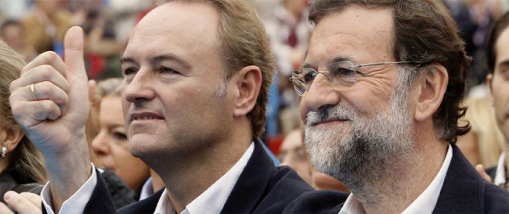 Foto: Rajoy apoya al PP de Fabra y le anima a que siga con la "regeneración" del partido en Valencia