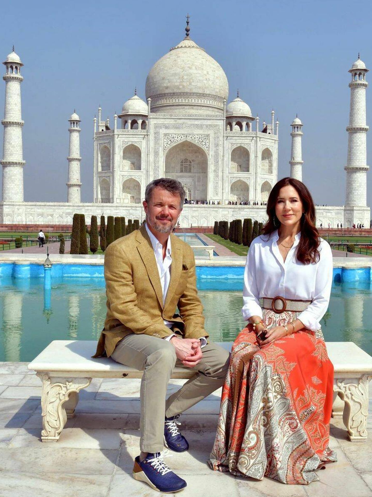 Los príncipes daneses, en su primera visita al Taj Mahal en la India. (Casa Real de Dinamarca)
