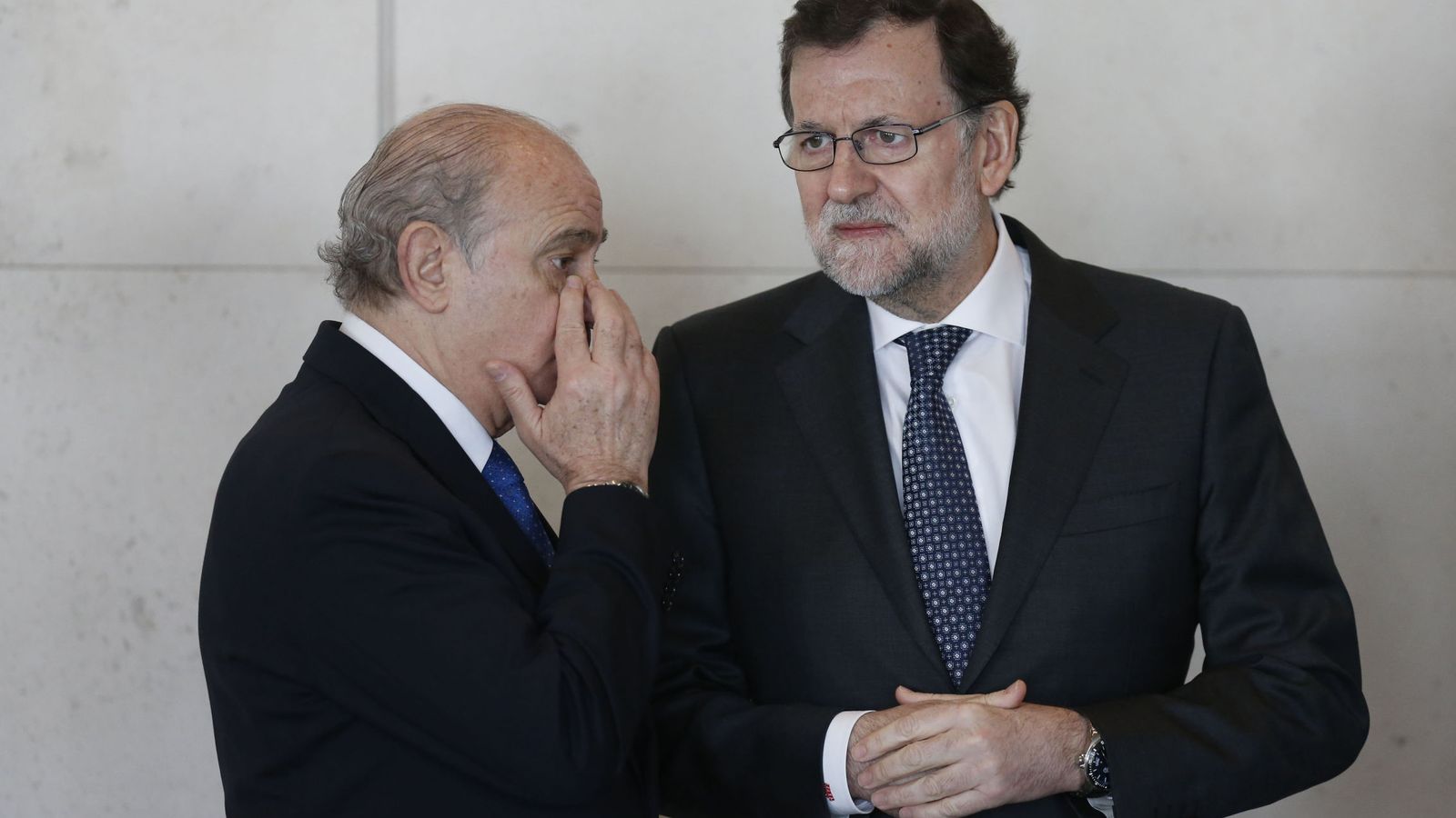 Foto: El presidente del Gobierno, Mariano Rajoy, y el exministro del Interior, Jorge Fernández Díaz, en una imagen de archivo. (Efe) 