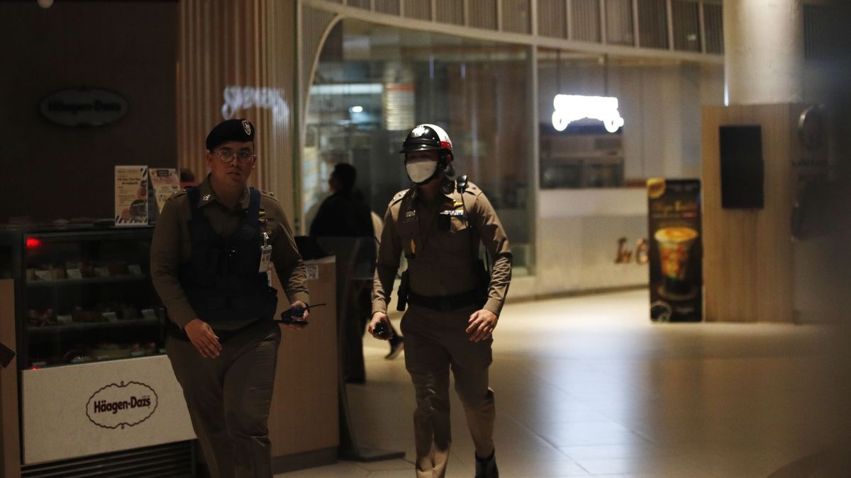 Un adolescente se lía a tiros en un centro comercial: la adicción a las armas en Tailandia