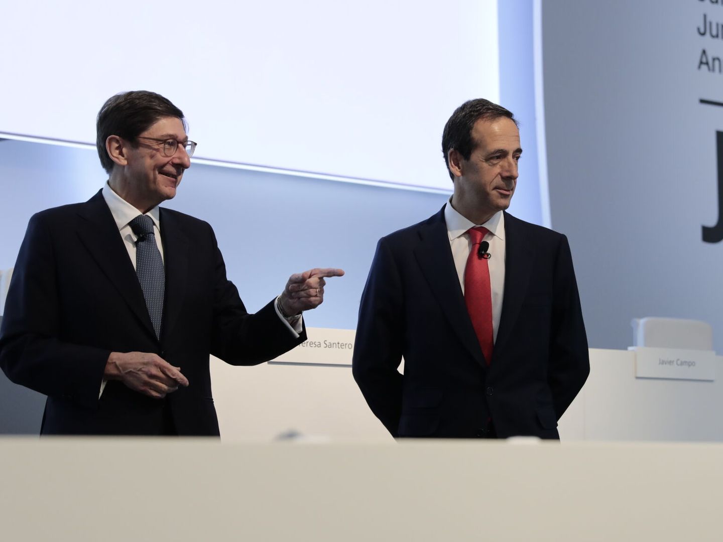 El presidente de CaixaBank, José Ignacio Goirigolzarri, y el consejero delegado de la entidad, Gonzalo Gortázar. (EFE/Ana Escobar)