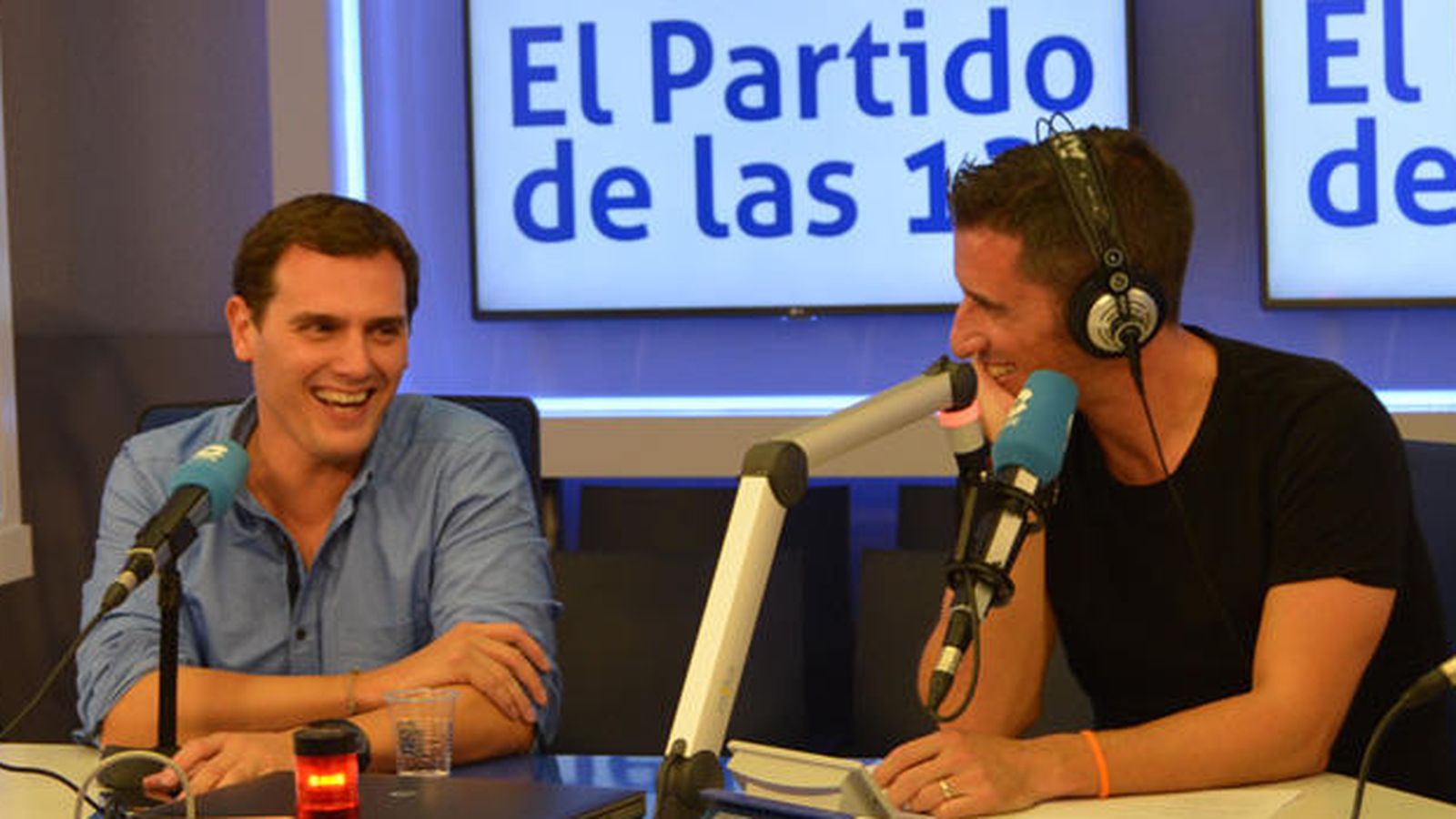 Foto: Albert Rivera, en 'El Partido de las 12', con Joseba Larrañaga (COPE).