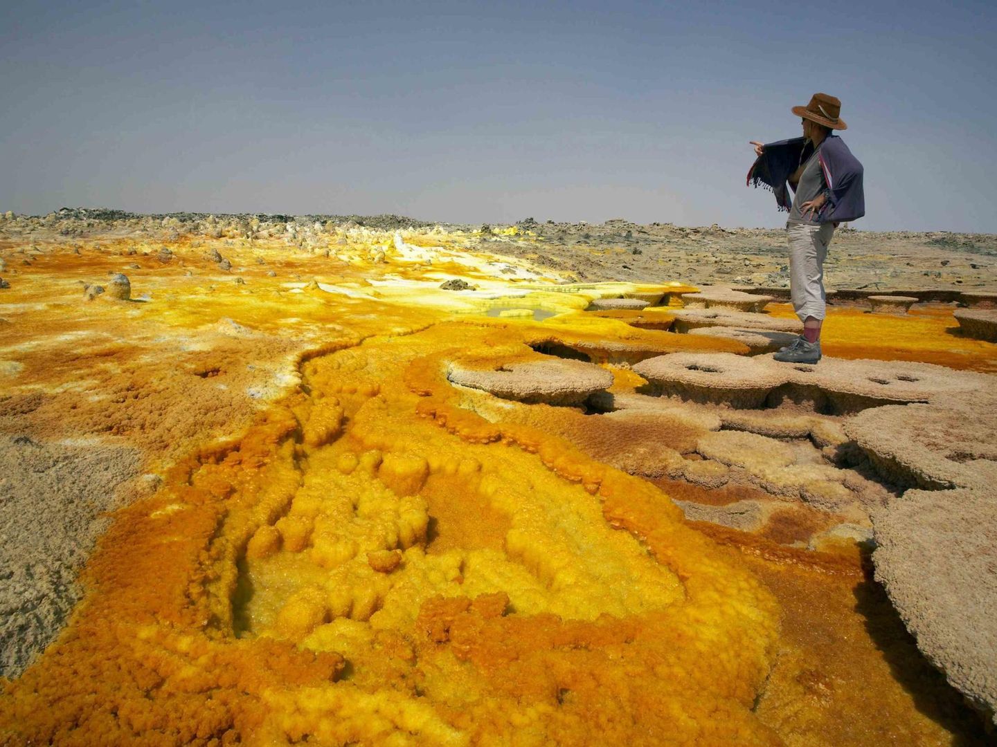 Formaciones de azufre y sales minerales en los manantiales del volcán Dallol en Etiopía (Reuters)