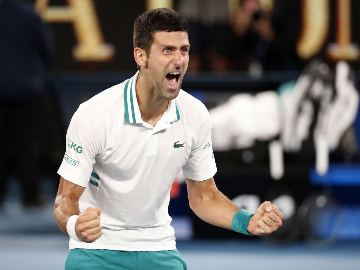 Foto: Novak Djokovic celebra su 18º Grand Slam tras vencer a Daniil Medvedev. (Reuters)