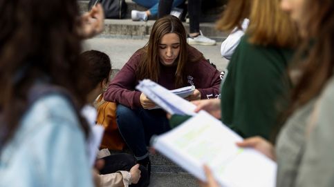 Movilidad laboral u opositar: los jóvenes europeos buscan huir de empleos que les absorban