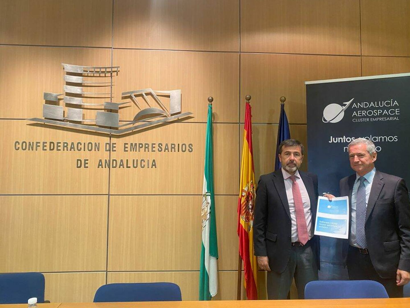 Los representantes de Andalucía Aerospace en la presentación del informe sobre el sector en Andalucía.
