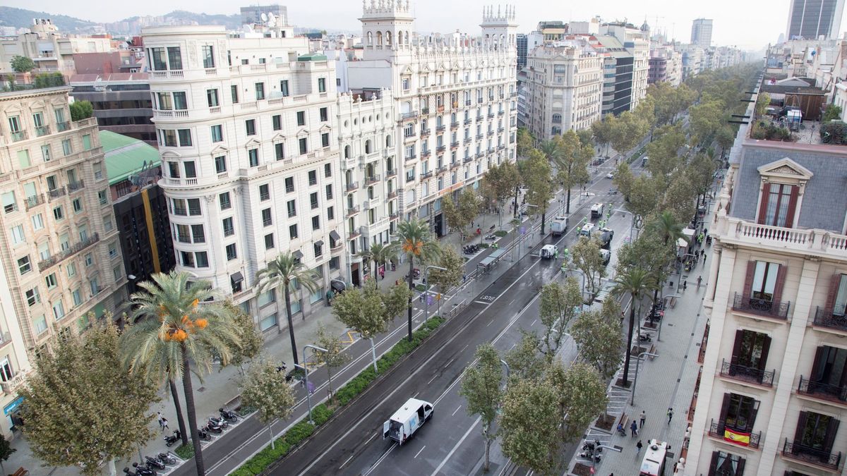 El metro cuadrado se encarece 350 € en tres años en Barcelona y cae 44 en Segovia