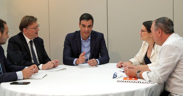 Foto: Pedro Sánchez se reúne en Valencia con Mónica Oltra y Joan Baldoví, de Compromís.