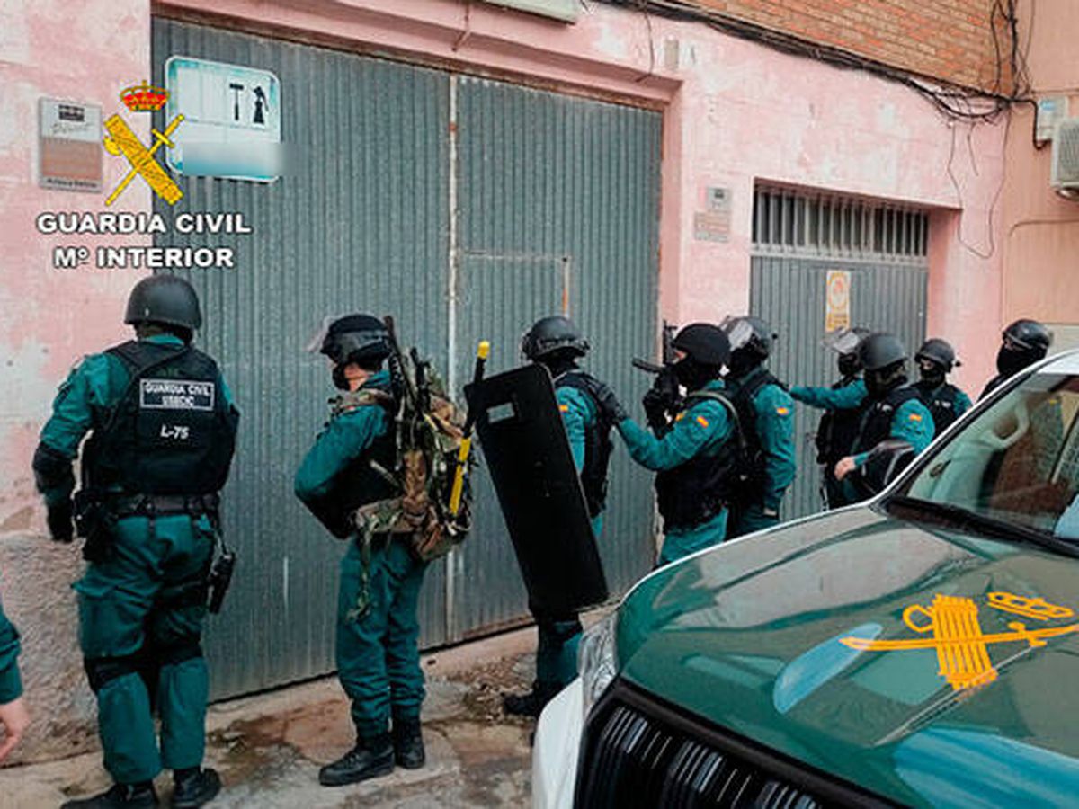 Foto: En total se ha detenido a 35 personas y se han realizado 21 registros (Guardia Civil)