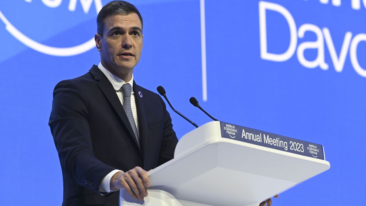 Sánchez convoca a los grandes del Ibex en Davos en pleno choque con las empresas