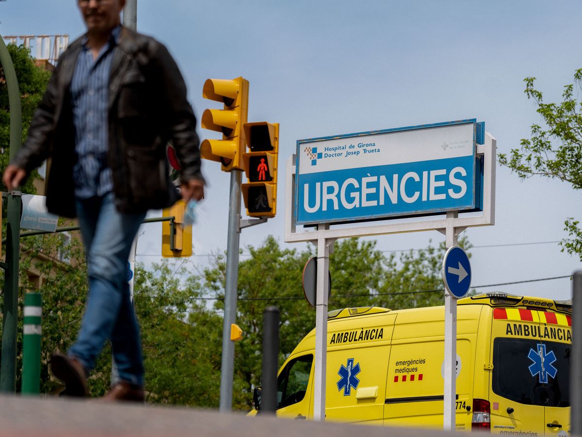 Foto: Ambulancia del Servicio Catalán de la Salud en archivo. (EFE/David Borrat)