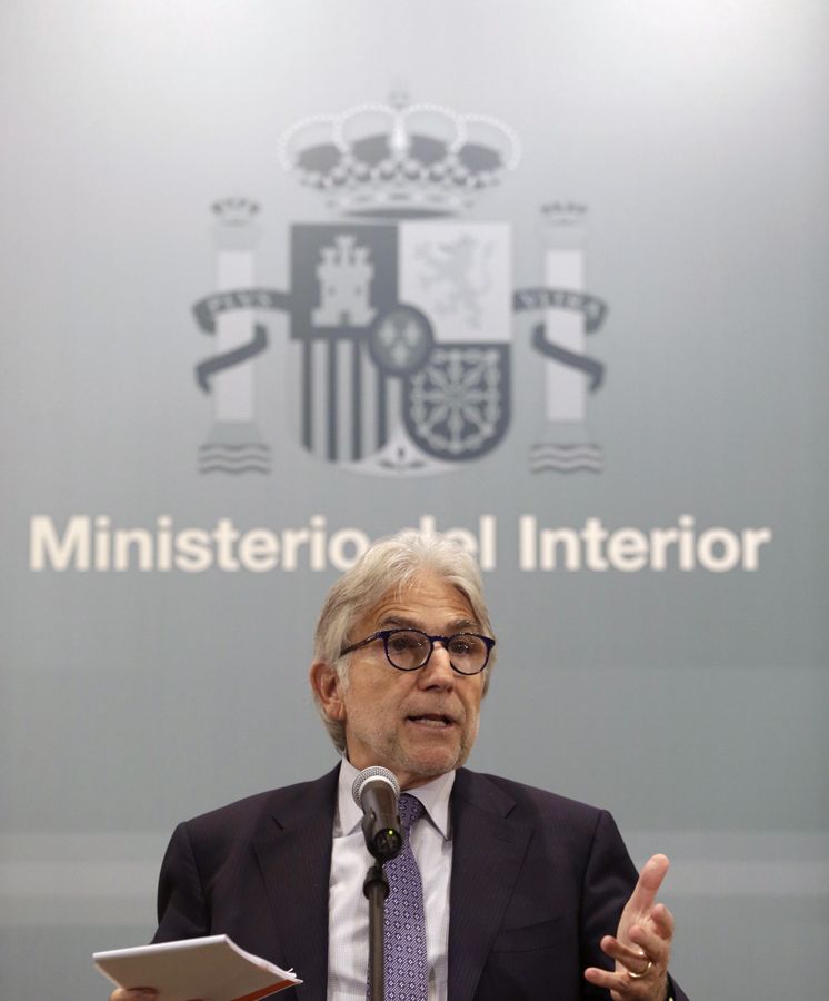 Foto: Josep Sánchez Llibre, en la sede del Ministerio del Interior. (EFE)