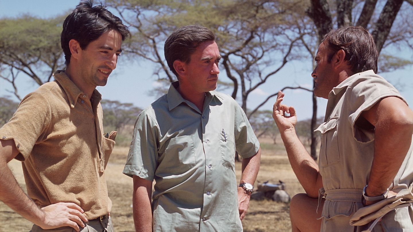 Jesús Mosteserín, a la izquierda, junto a los naturalistas Hugo van Lawick y Félix Rodríguez de la Fuente, en 1969.