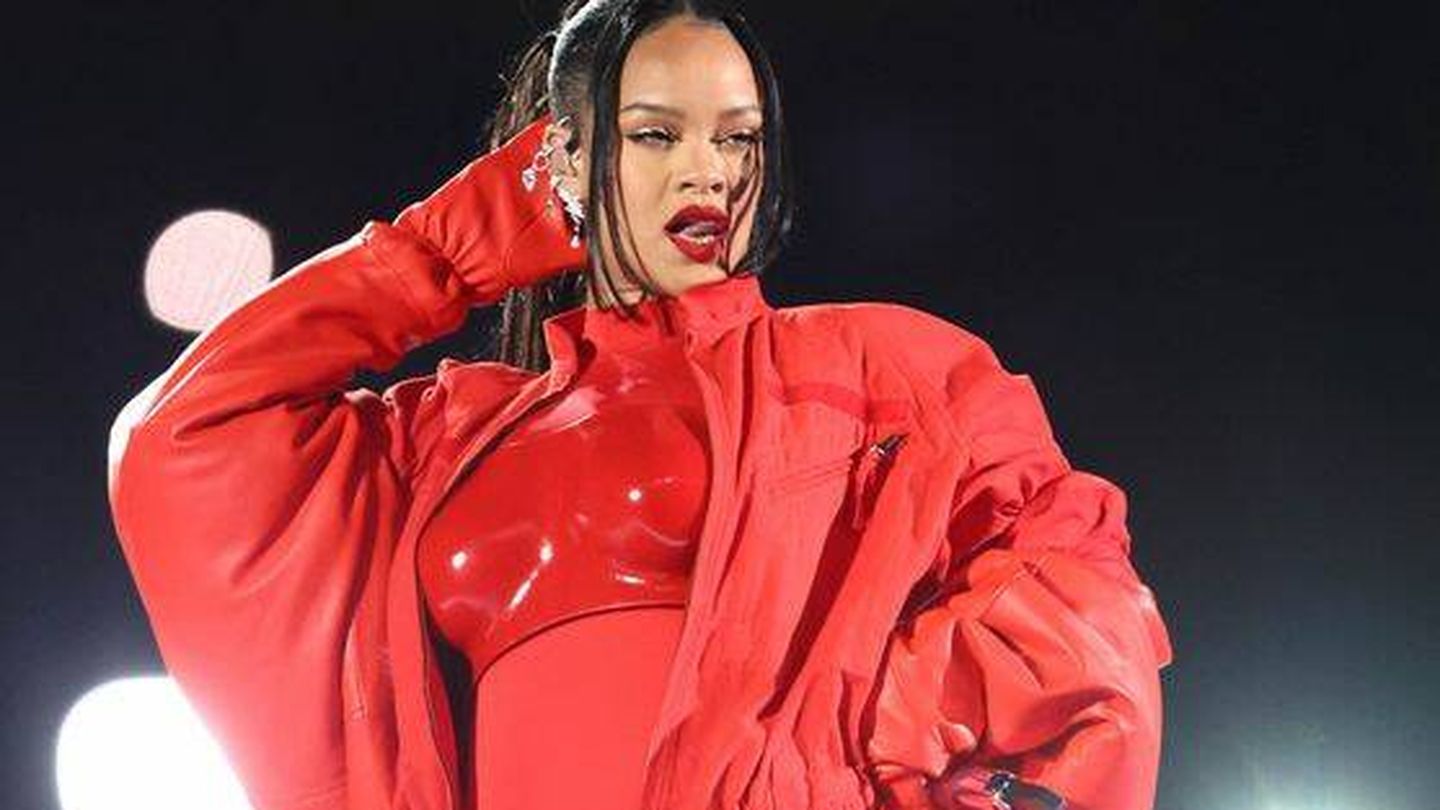 Rihanna, en la Super Bowl. (Mark J. Rebilas/USA Today Sports)