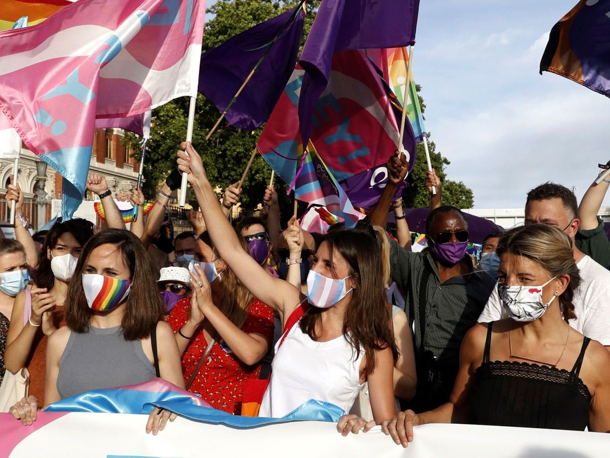 Foto: Irene Montero en la manifestación del Orgullo LGTBI. (EFE)