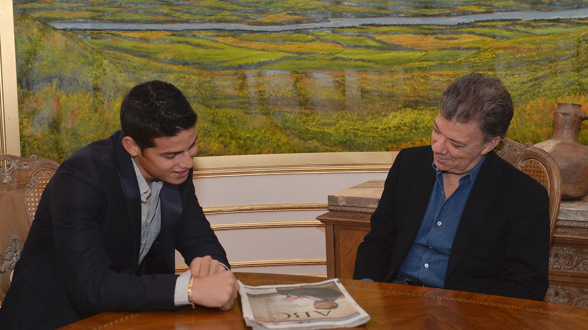 El presidente de Colombia habla de James con un imitador de Butragueño
