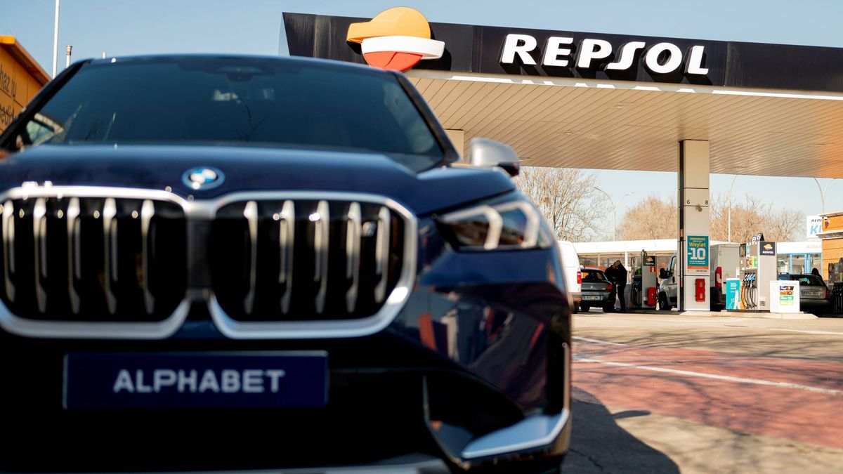 Acuerdos de Repsol con Alphabet y Freenow para facilitar la recarga de coches eléctricos
