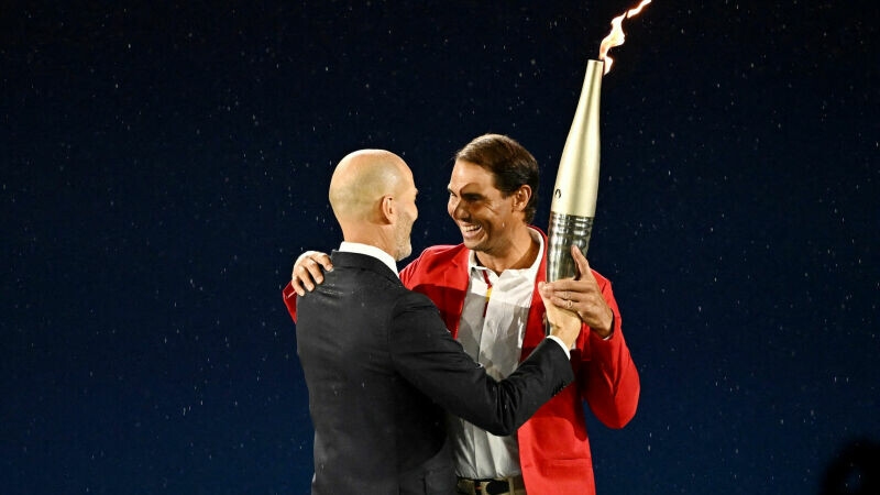 Foto de El eterno abrazo entre Nadal y Zidane que ya forma parte de la historia