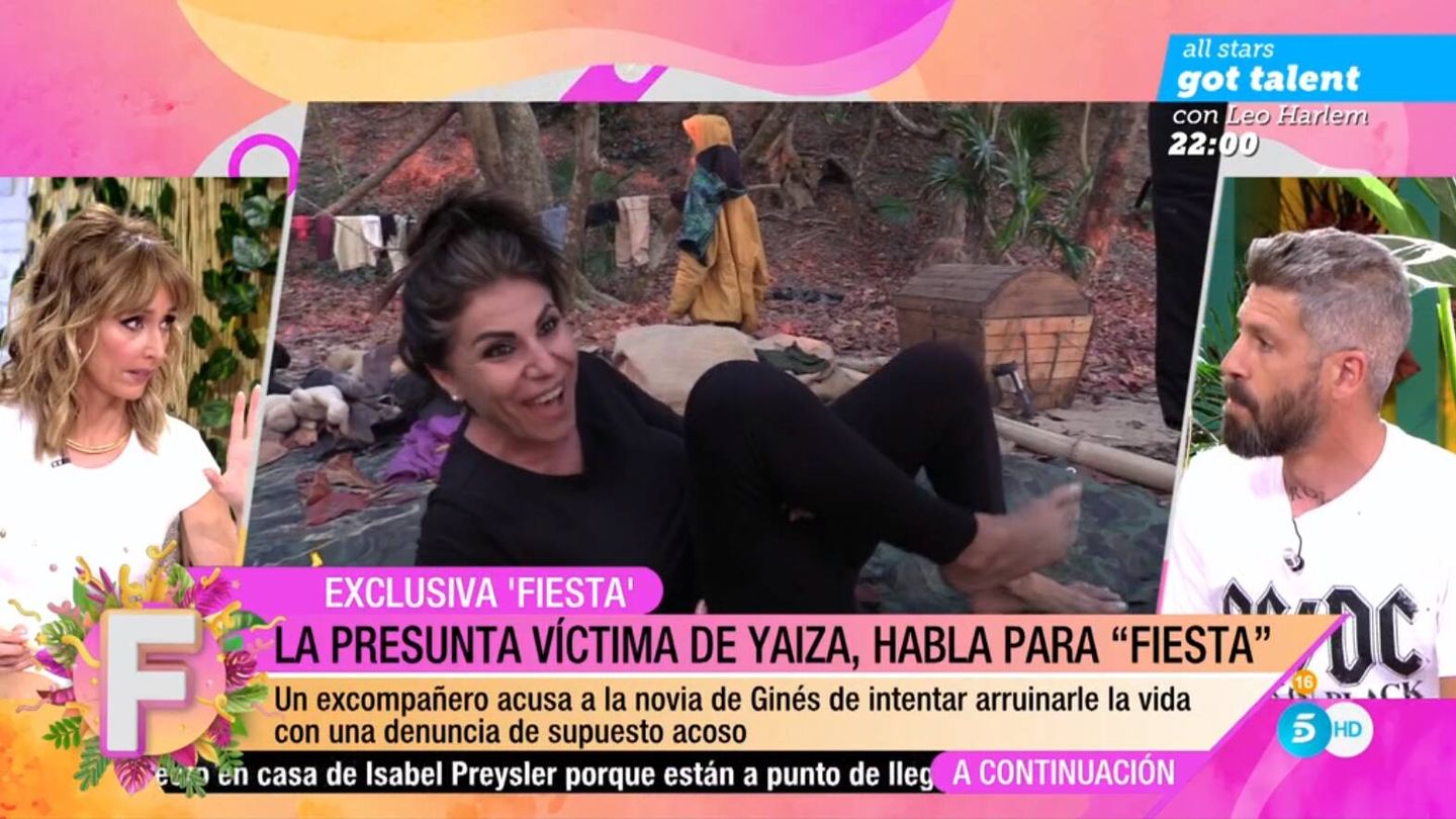 Emma García en 'Fiesta' junto al exnovio de Yaiza Martín. (Mediaset)