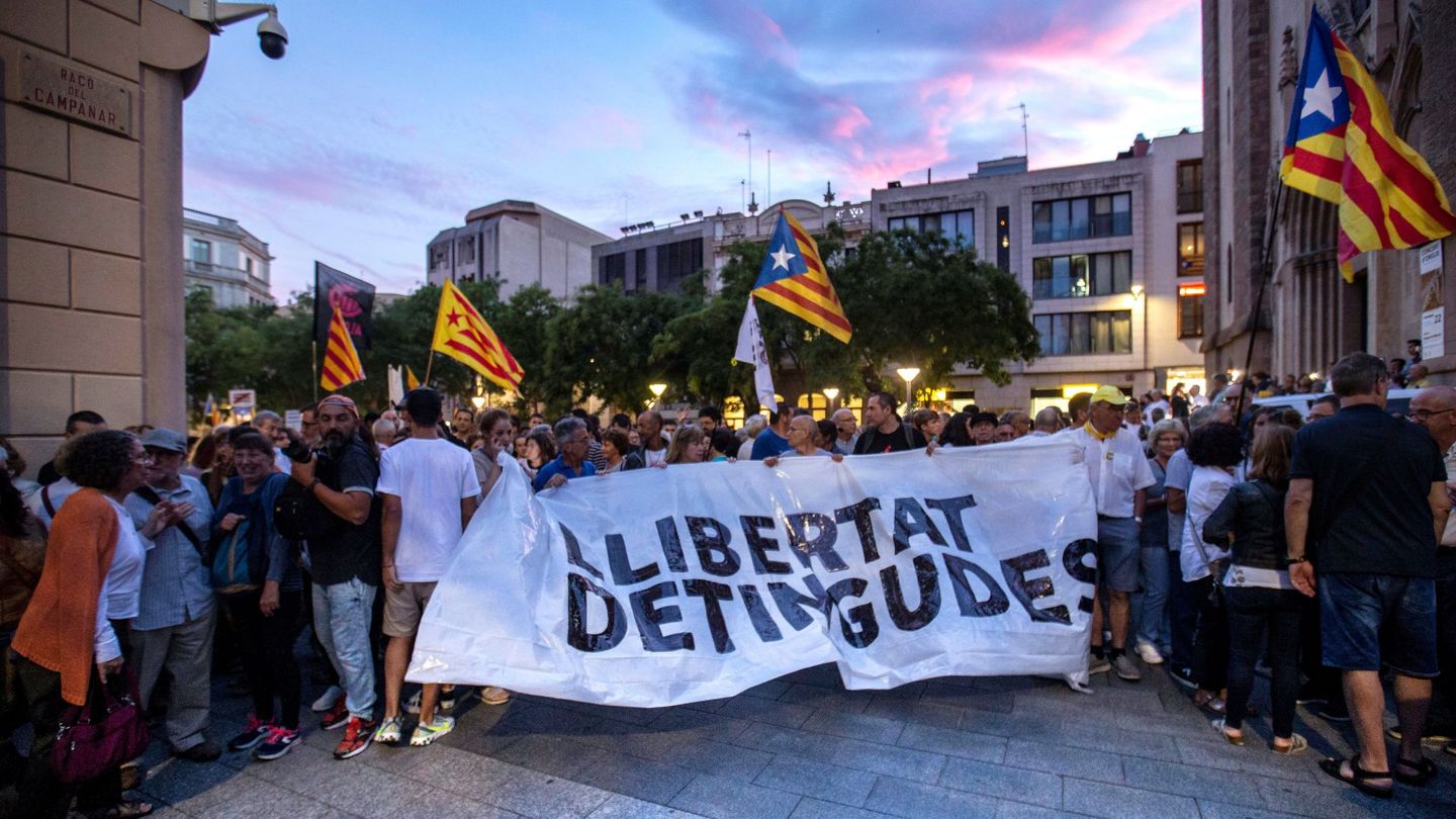 Manifestación de apoyo a los detenidos este lunes en Sabadell. (EFE)