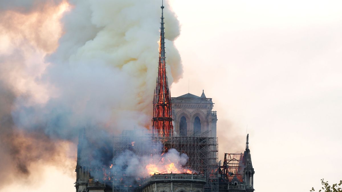 El "inaceptable" lío por Notre Dame: ¿replicar su aguja original o construir una moderna?