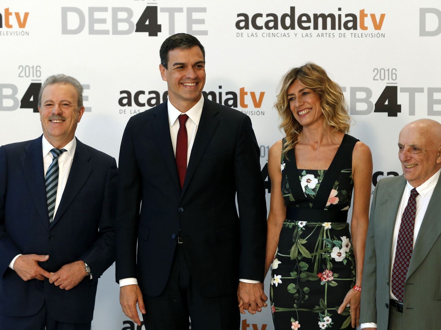 Begoña Goméz y Pedro Sánchez en el debate a cuatro de 2016. (EFE)