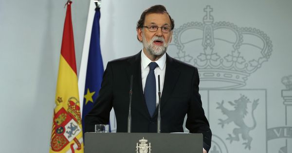 Foto: El presidente del Gobierno, Mariano Rajoy, durante la declaración institucional del 1-O. (EFE)