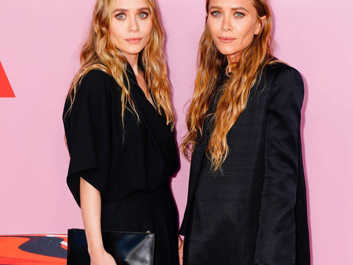 Foto: Mary-Kate y Ashley Olsen, en los CFDA Fashion Awards. (Getty)