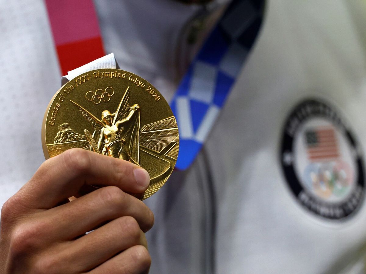Foto: La medalla de oro de Caeleb Dressel, nadador estadounidense. (EFE)