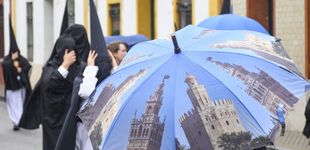 Post de Consulta el tiempo por horas del Martes Santo en Sevilla, Málaga y Madrid: estas son las procesiones más afectadas