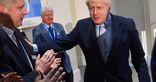 Foto: Boris Johnson y su hermano, Jo Johnson. (Reuters)
