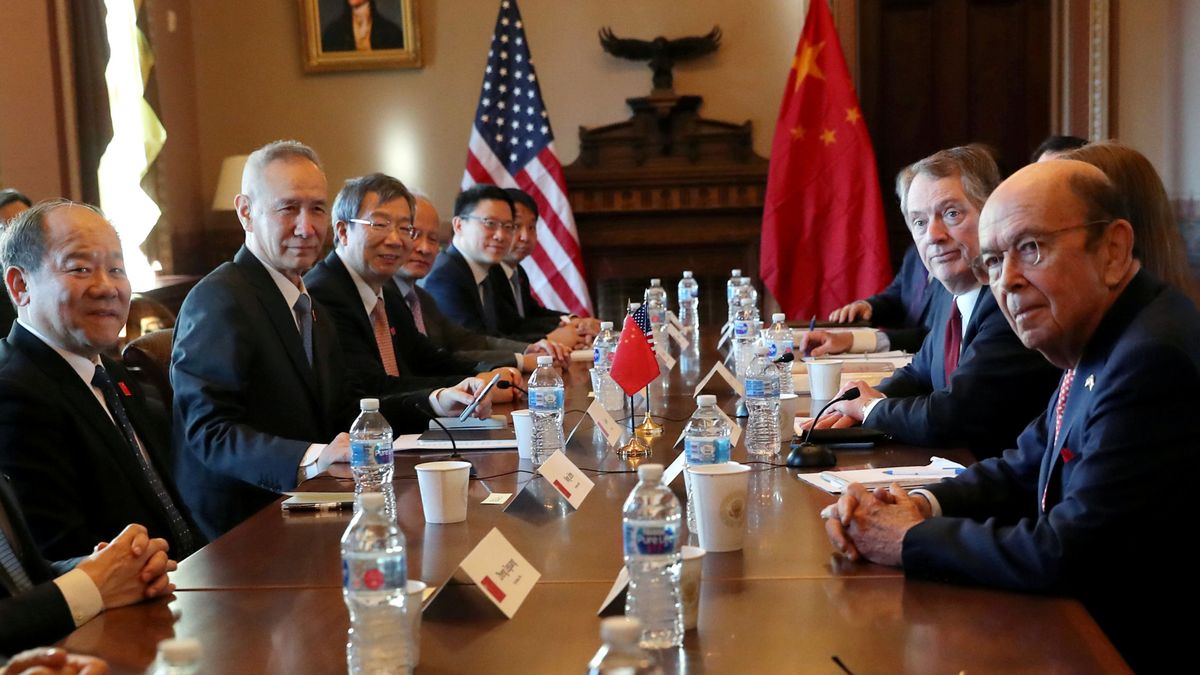EEUU y China vuelven a negociar para evitar una escalada en la guerra comercial