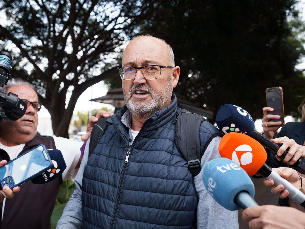 Foto: El exdiputado nacional del PSOE Juan Bernardo Fuentes. (EFE/Ramón de la Rocha)