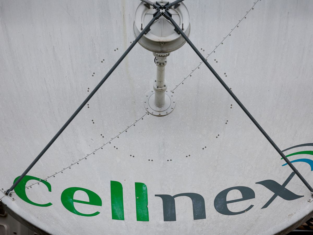 Foto: Una antena de telecomunicaciones de Cellnex en Madrid. (Reuters/Susana Vera)