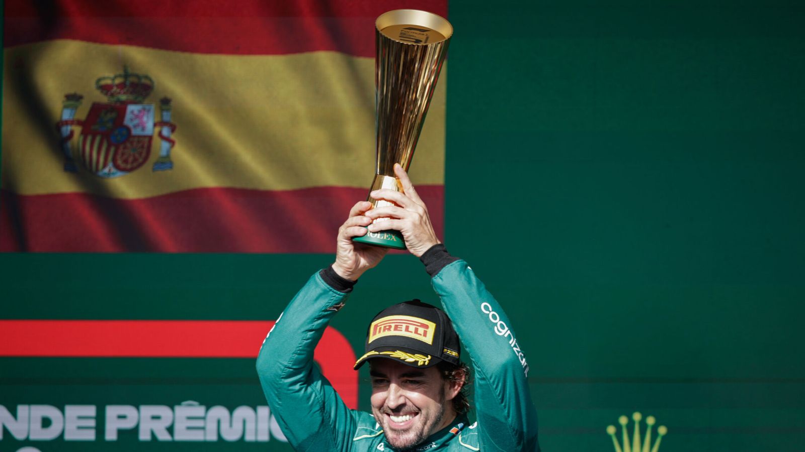 Alonso volvió a sonreír. (EFE/Isaac Fontana)