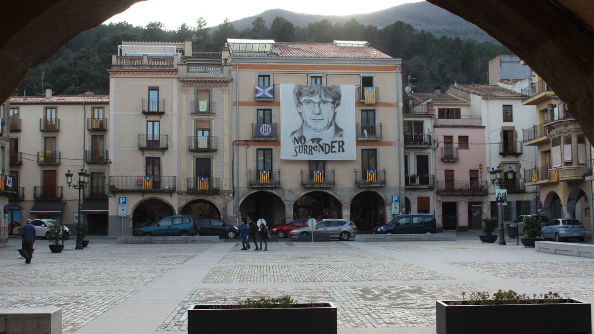 ¿Y cómo anda por allí la política? Amer, el pueblo de Puigdemont, ante las elecciones del 14-F