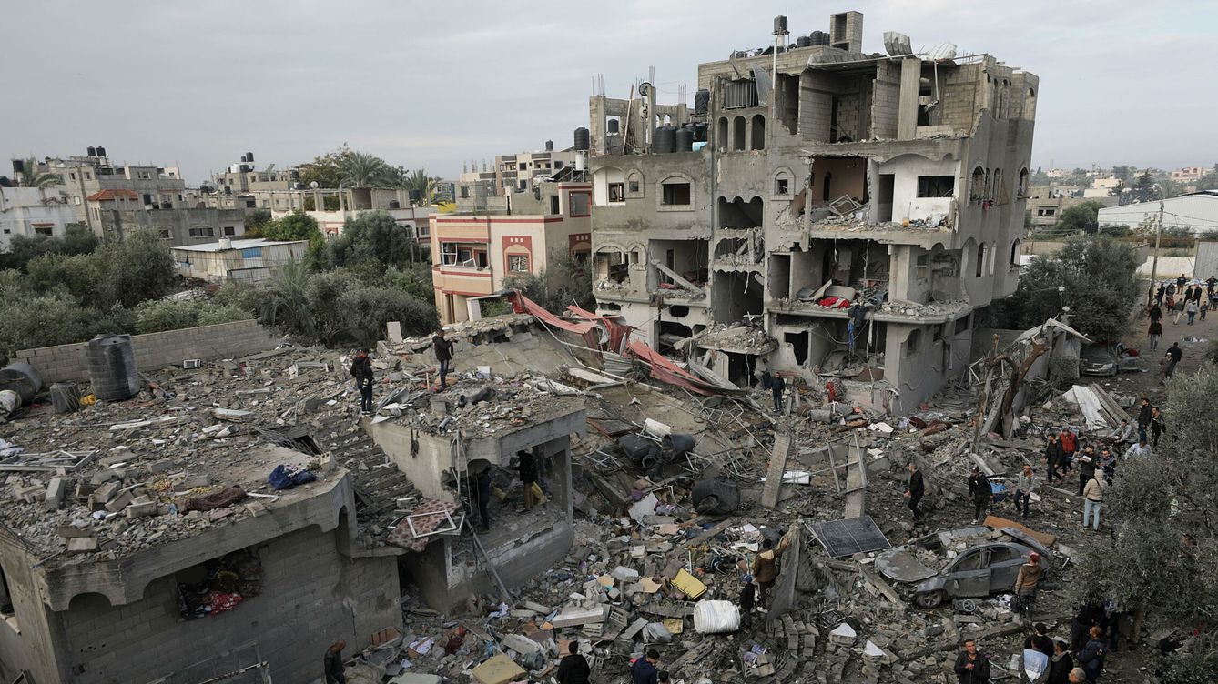 Foto: Bombardeos israelíes en Gaza. (EFE/EPA/Mohammed Saber)  