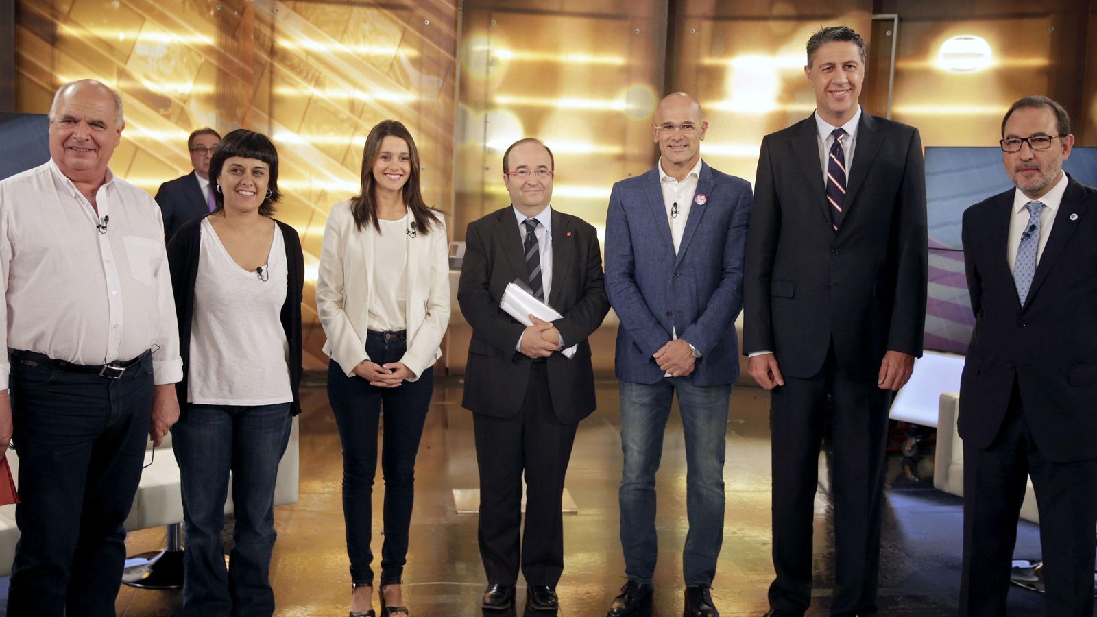 Foto: Los candidatos en las elecciones del 27-s participan en un debate en 8tv. (EFE)