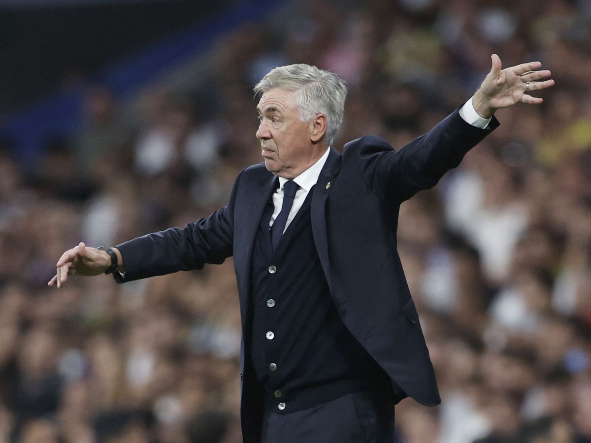 Foto: Carlo Ancelotti, en el partido ante Las Palmas. (Reuters/Juan Medina)