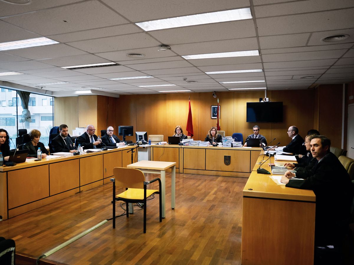 Foto: Una sesión de un juicio en la Audiencia Provincial de Madrid en una imagen de archivo. (EFE/Sergio Pérez)