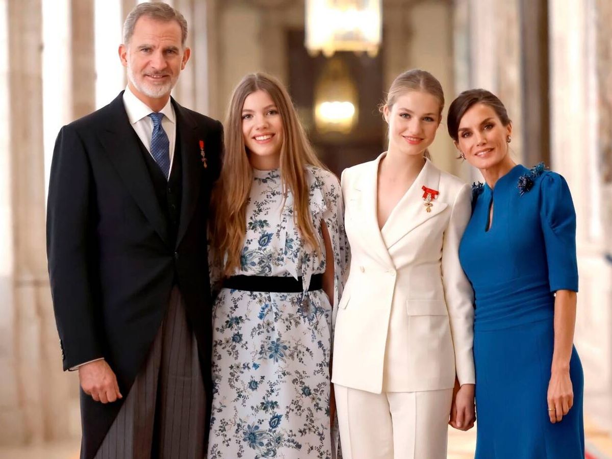 Foto: Los Reyes y sus hijas en la última felicitación navideña. (EFE/Casa Real)