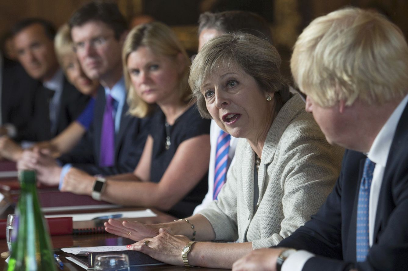 La premier Theresa May, discutiendo los planes del Brexit. (Reuters)