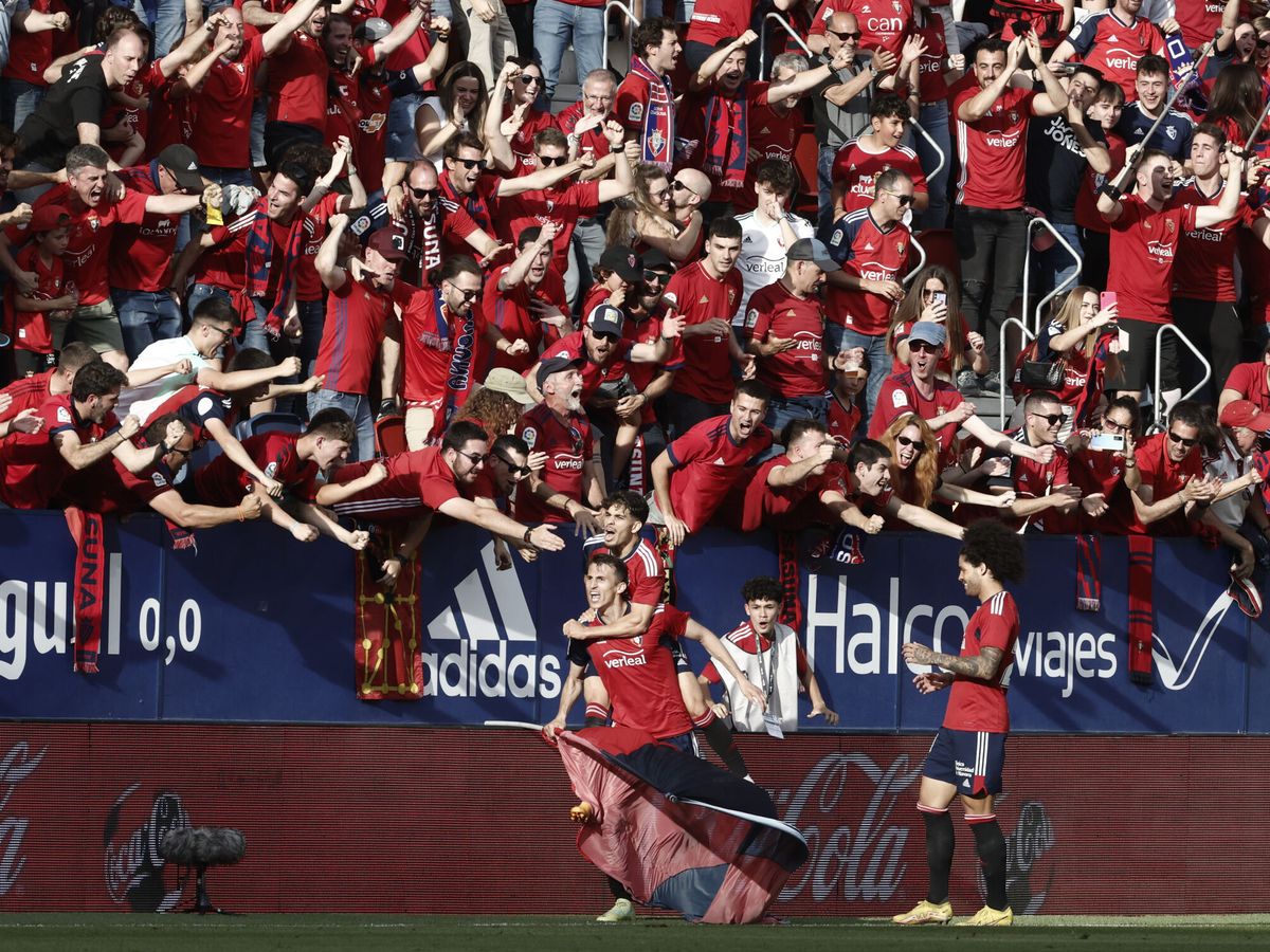 Foto: Ante Budimir celebra su segundo gol ante el Girona. (EFE/Jesús Diges)